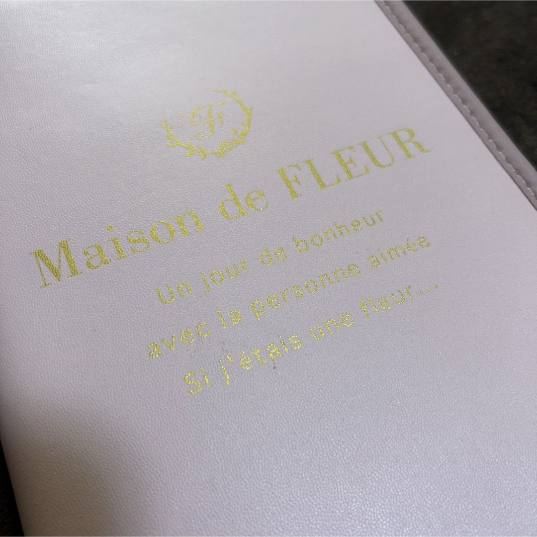 Maison de FLEUR(メゾンドフルール)のメゾンドフルール　BOOK　マルチケース　ピンク レディースのファッション小物(その他)の商品写真