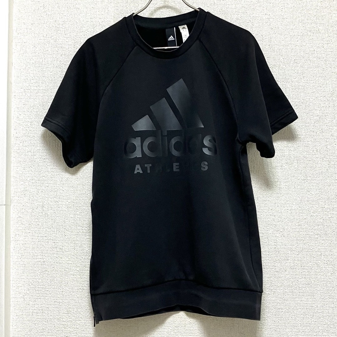 adidas(アディダス)のadidas アディダス 半袖クルーネックスウェット M 黒 メンズのトップス(Tシャツ/カットソー(半袖/袖なし))の商品写真