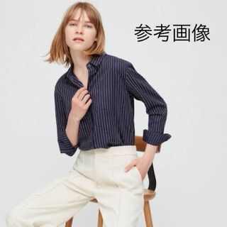 ユニクロ(UNIQLO)のUNIQLO ユニクロ レーヨンストライプブラウス（長袖）ネイビー S(シャツ/ブラウス(長袖/七分))