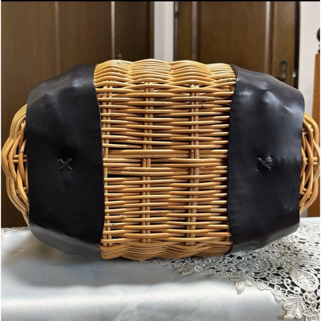 DRESSTERIOR(ドレステリア)の美品★ebagos エバゴス★チューリップ BLACK  マドリガル購入正規品 レディースのバッグ(かごバッグ/ストローバッグ)の商品写真