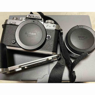 ニコン(Nikon)のニコン Z fc 16-50 VR SL レンズキット(1セット)(ミラーレス一眼)
