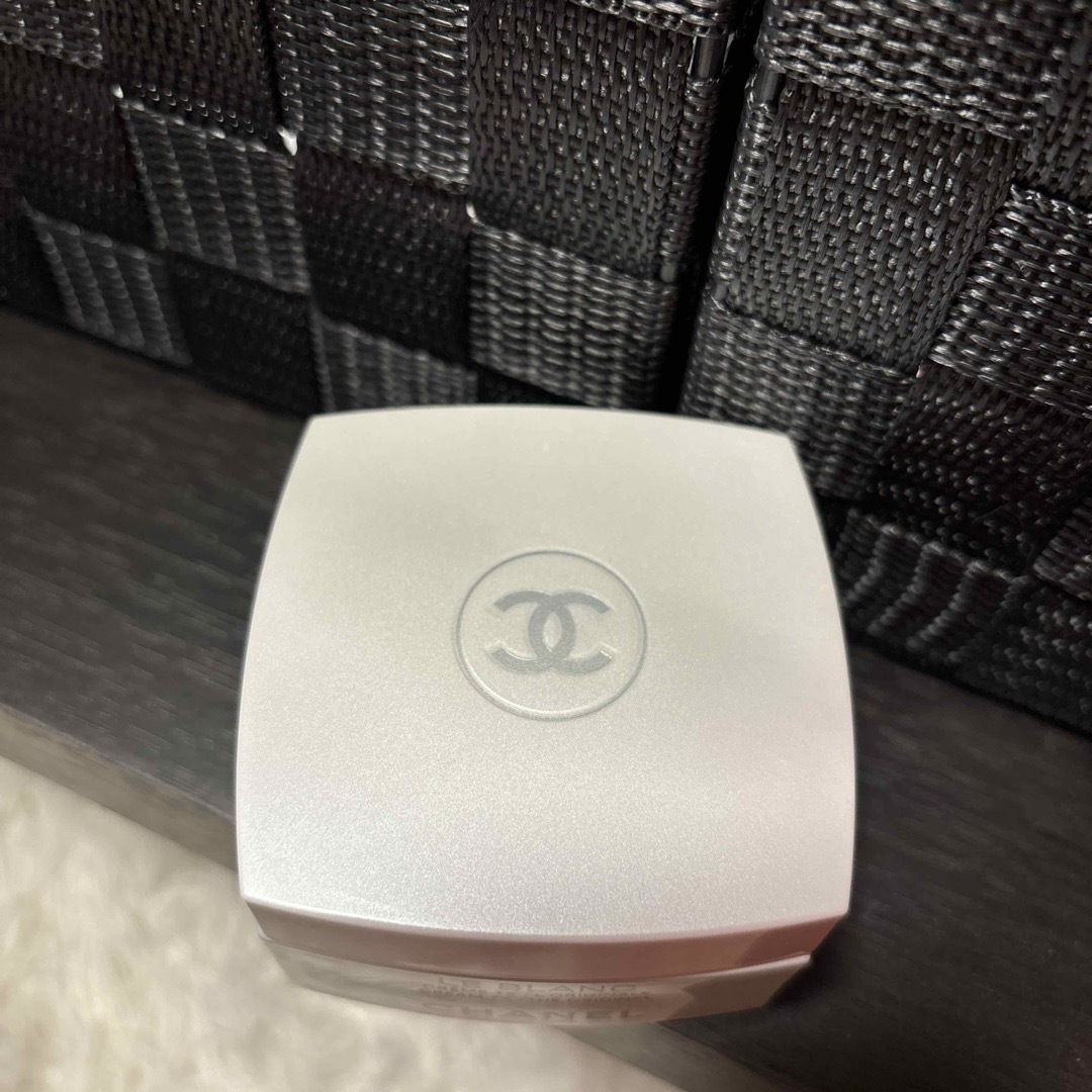 CHANEL(シャネル)のお値下げ中  CHANEL  空瓶 インテリア/住まい/日用品のキッチン/食器(容器)の商品写真