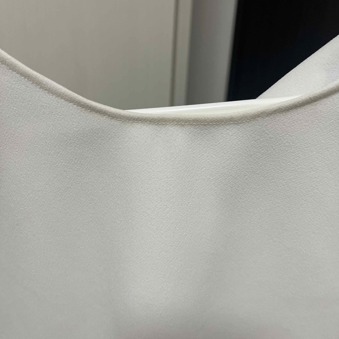 ZARA(ザラ)のZARA ホワイトフリルブラウス レディースのトップス(シャツ/ブラウス(長袖/七分))の商品写真