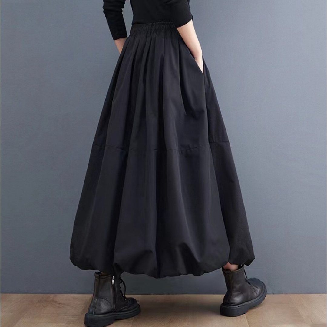 バルーンスカート　2XL ブラック　ロングスカート　モード系　フレア レディースのスカート(ロングスカート)の商品写真