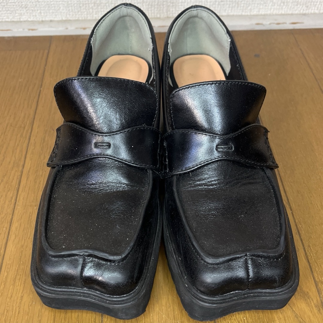 Ameri VINTAGE(アメリヴィンテージ)のAMERI アメリ WAVE CUTTING PLATFORM LOAFER レディースの靴/シューズ(ローファー/革靴)の商品写真