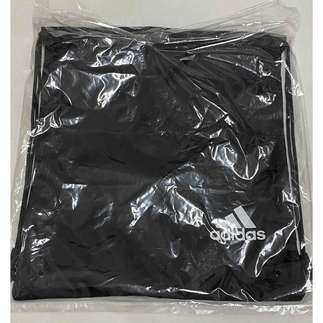 新品未使用品　アディダス  Adidas ランドリーバッグ レディースのバッグ(ショルダーバッグ)の商品写真