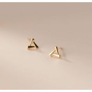 トライアングル　ピアス(ピアス)