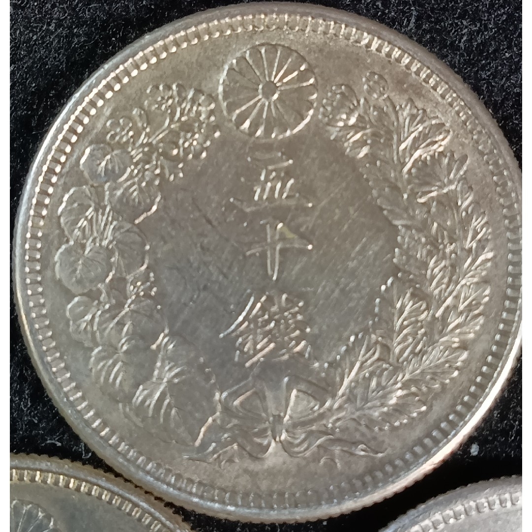 銀貨　旭日50銭銀貨　silver　希少明治　大正銀貨６枚 銀貨総重量 約60g エンタメ/ホビーの美術品/アンティーク(金属工芸)の商品写真