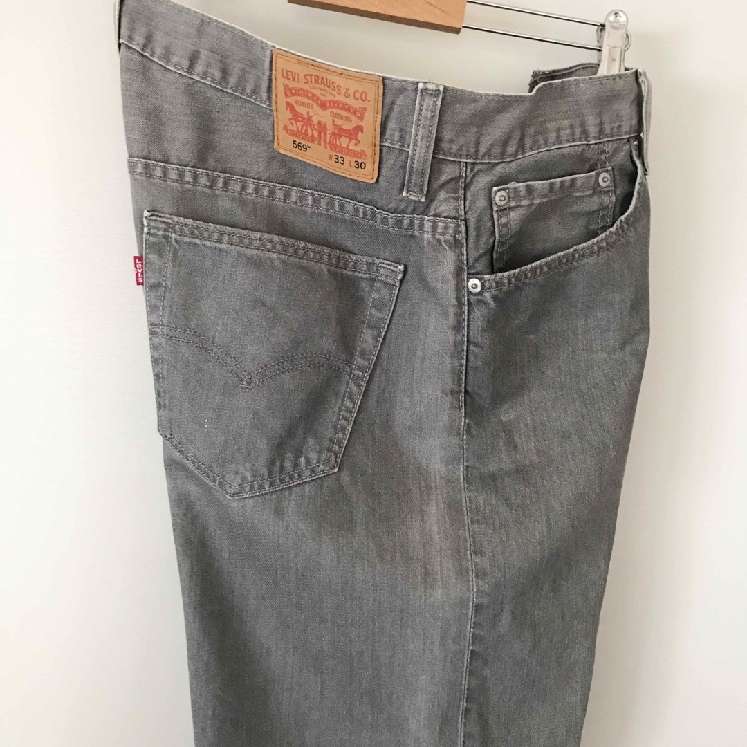 Levi's(リーバイス)のリーバイス569★ルーズストレートジーンズ★フェードブラック★w33/96cm メンズのパンツ(デニム/ジーンズ)の商品写真