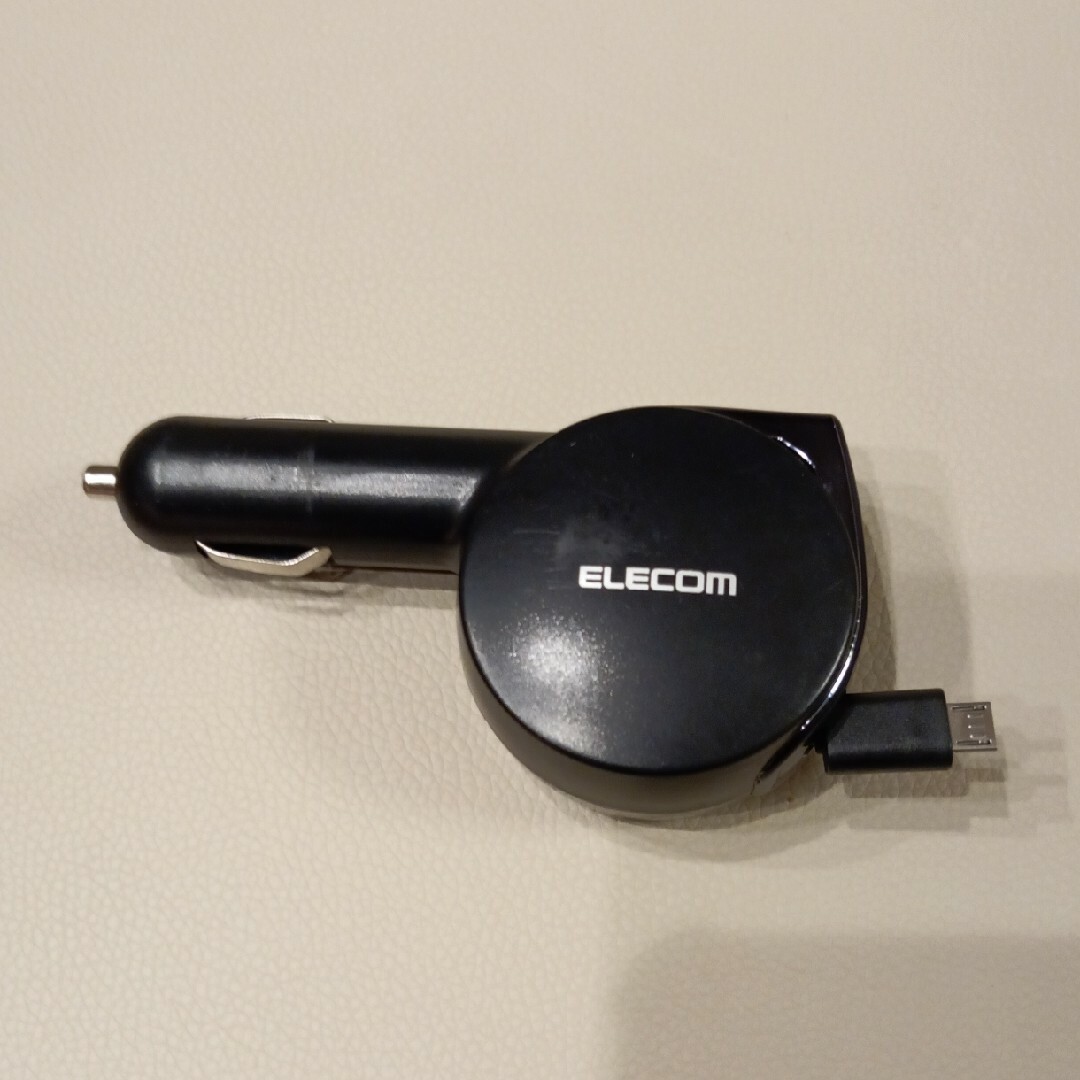 ELECOM(エレコム)のエレコム 4.8A 巻取りDC充電器 micro&USB MPA-CCM04 … 自動車/バイクの自動車(車内アクセサリ)の商品写真