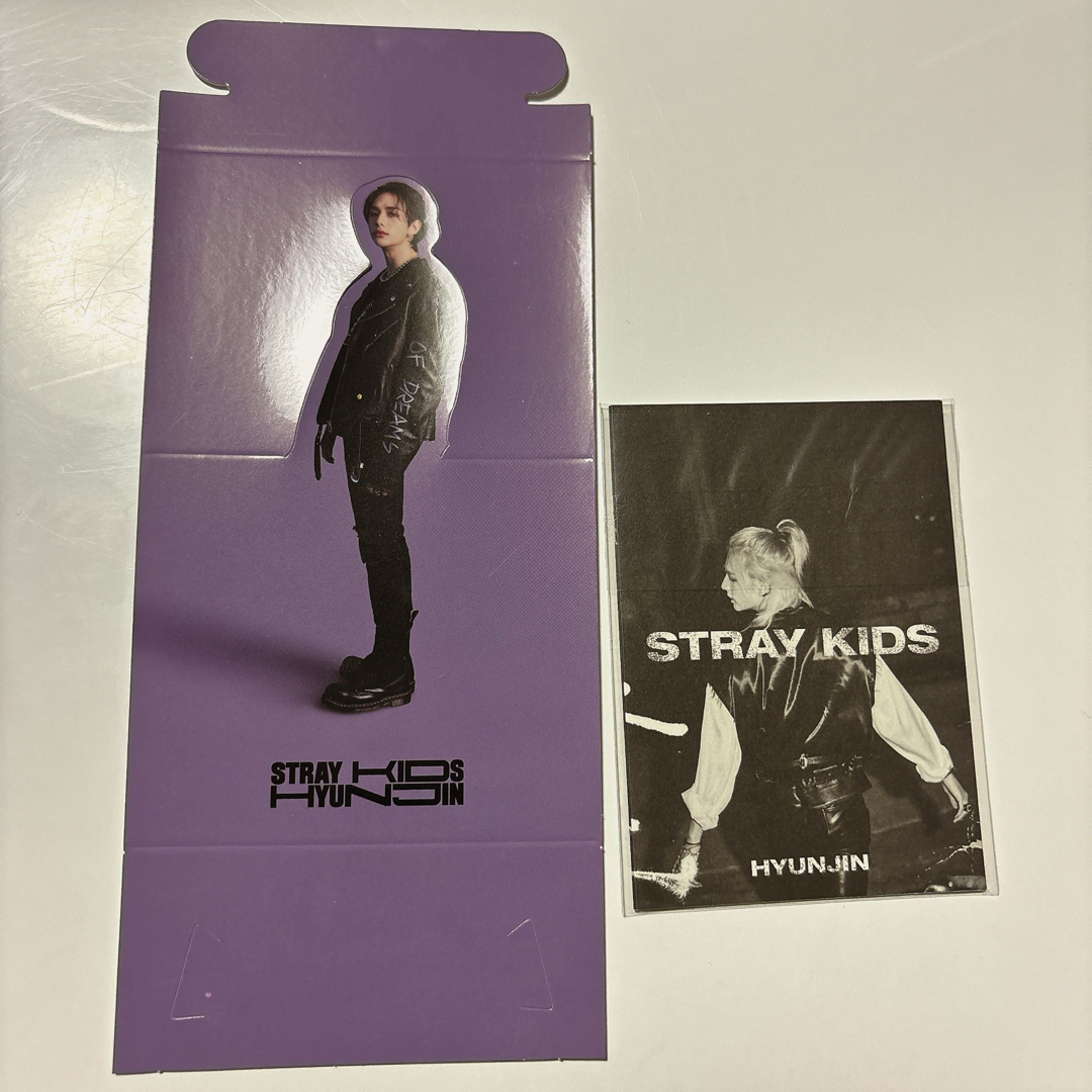 StrayKids ヒョンジントレカ、ステッカー エンタメ/ホビーのタレントグッズ(アイドルグッズ)の商品写真