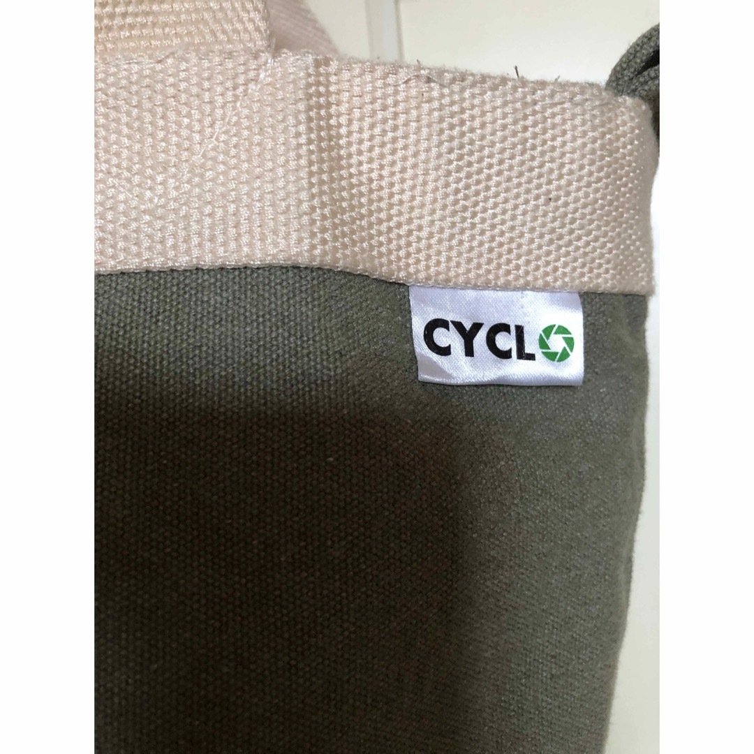 CYCLO ハンドバック　カーキ　大きめ レディースのバッグ(ハンドバッグ)の商品写真