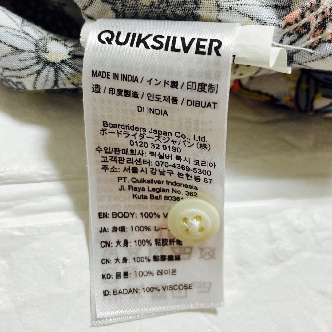 QUIKSILVER(クイックシルバー)のQUIKSILVER  クイックシルバー  メンズ 総柄 半袖シャツ　Lサイズ メンズのトップス(シャツ)の商品写真