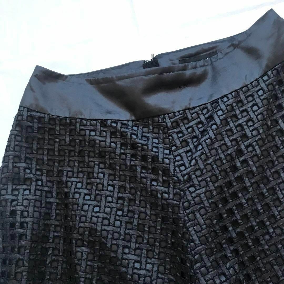 EPOCA(エポカ)のEPOCA　エポカ　ひざ丈　フレアスカート　刺繍　フォーマルにも　ブラック　M レディースのスカート(ひざ丈スカート)の商品写真