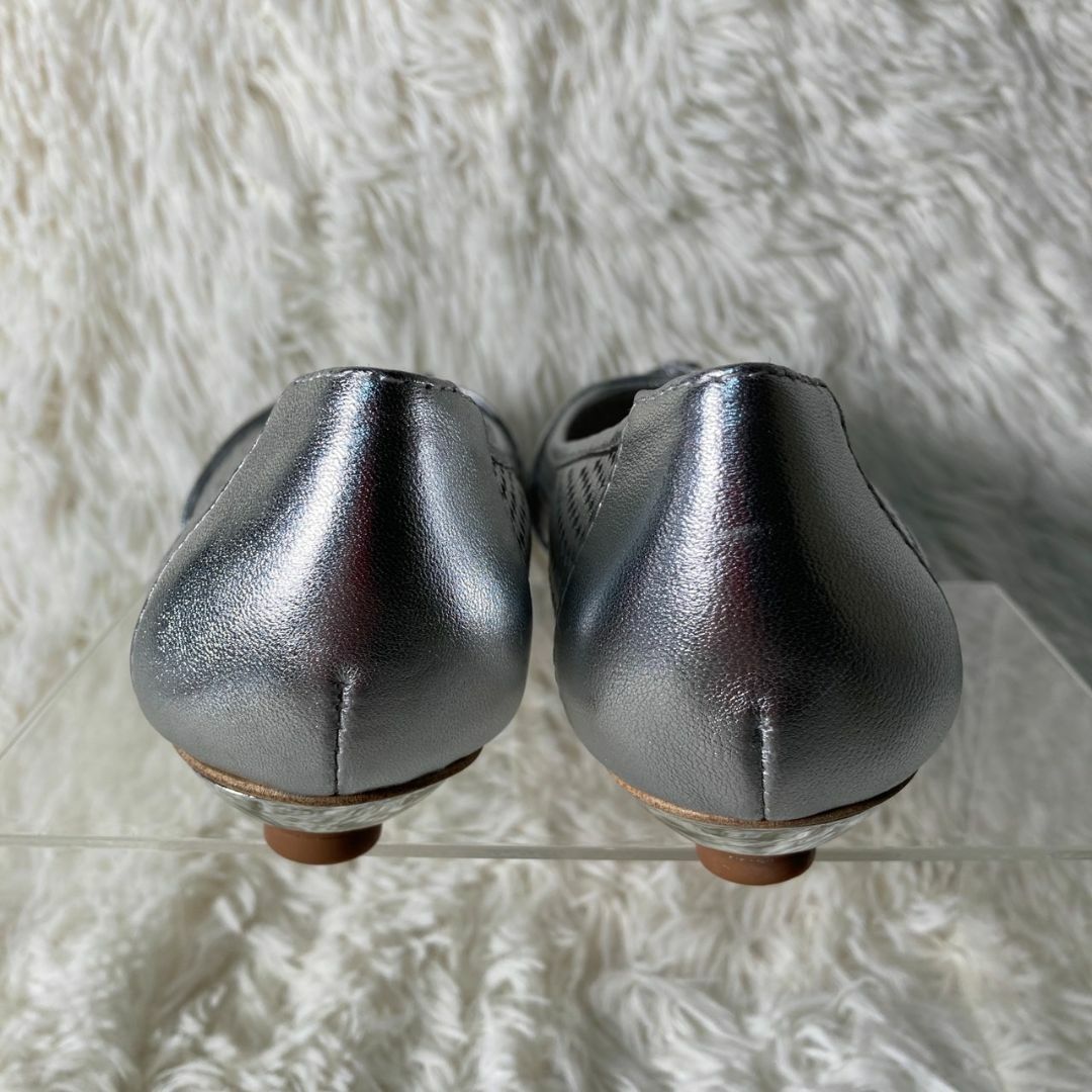 JEFFREY CAMPBELL(ジェフリーキャンベル)の極美品 ジェフリーキャンベル メッシュ パンプス シルバー 37 約23.5㎝ レディースの靴/シューズ(バレエシューズ)の商品写真