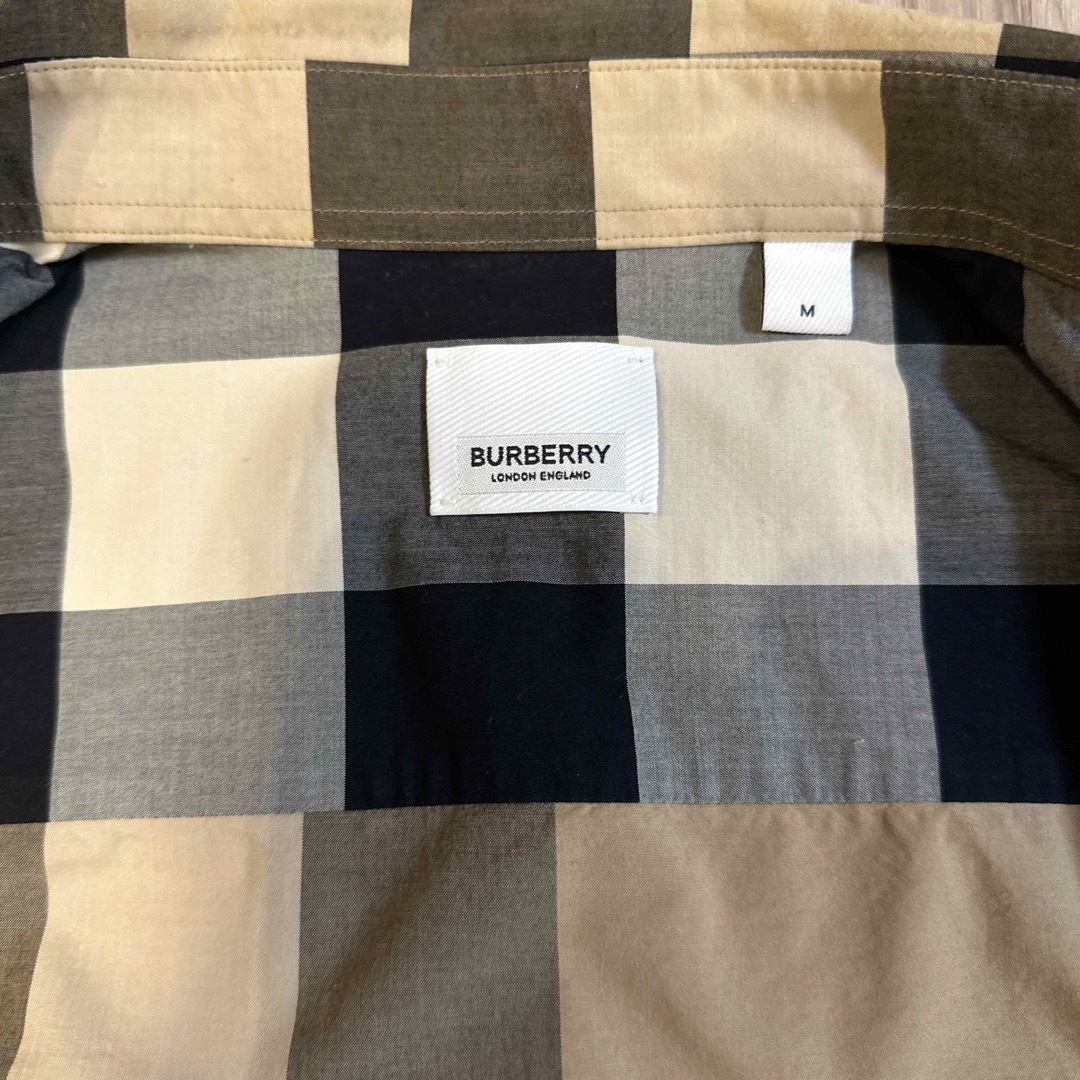 BURBERRY(バーバリー)のバーバリー　シャツ メンズのトップス(Tシャツ/カットソー(半袖/袖なし))の商品写真