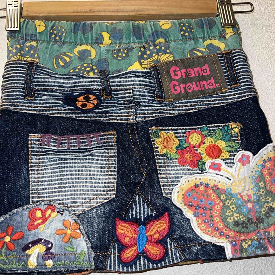 GrandGround(グラグラ)の美品グラグラワッペン＆刺繍デニムスカート2 キッズ/ベビー/マタニティのキッズ服女の子用(90cm~)(スカート)の商品写真