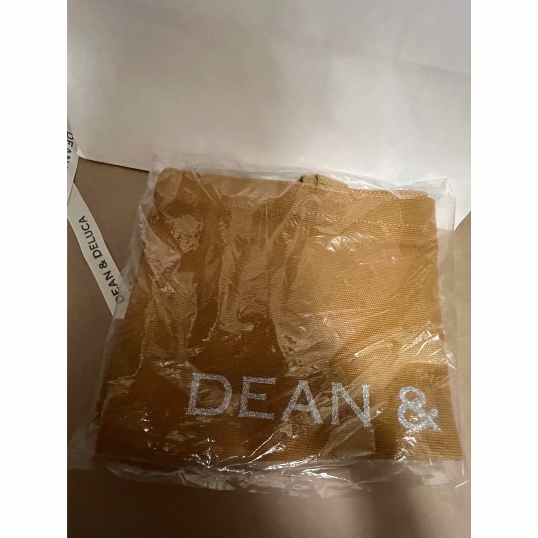 DEAN & DELUCA(ディーンアンドデルーカ)の新品正規品DEAN&DELUCAトートバッグ キャラメルイエロー L レディースのバッグ(トートバッグ)の商品写真