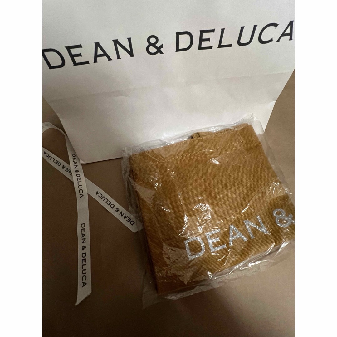 DEAN & DELUCA(ディーンアンドデルーカ)の新品正規品DEAN&DELUCAトートバッグ キャラメルイエロー L レディースのバッグ(トートバッグ)の商品写真