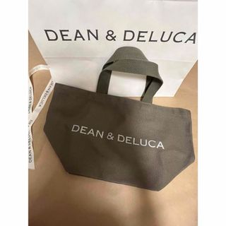 ディーンアンドデルーカ(DEAN & DELUCA)の新品正規品 DEAN&DELUCA チャリティートート オリーブ Sサイズ(トートバッグ)