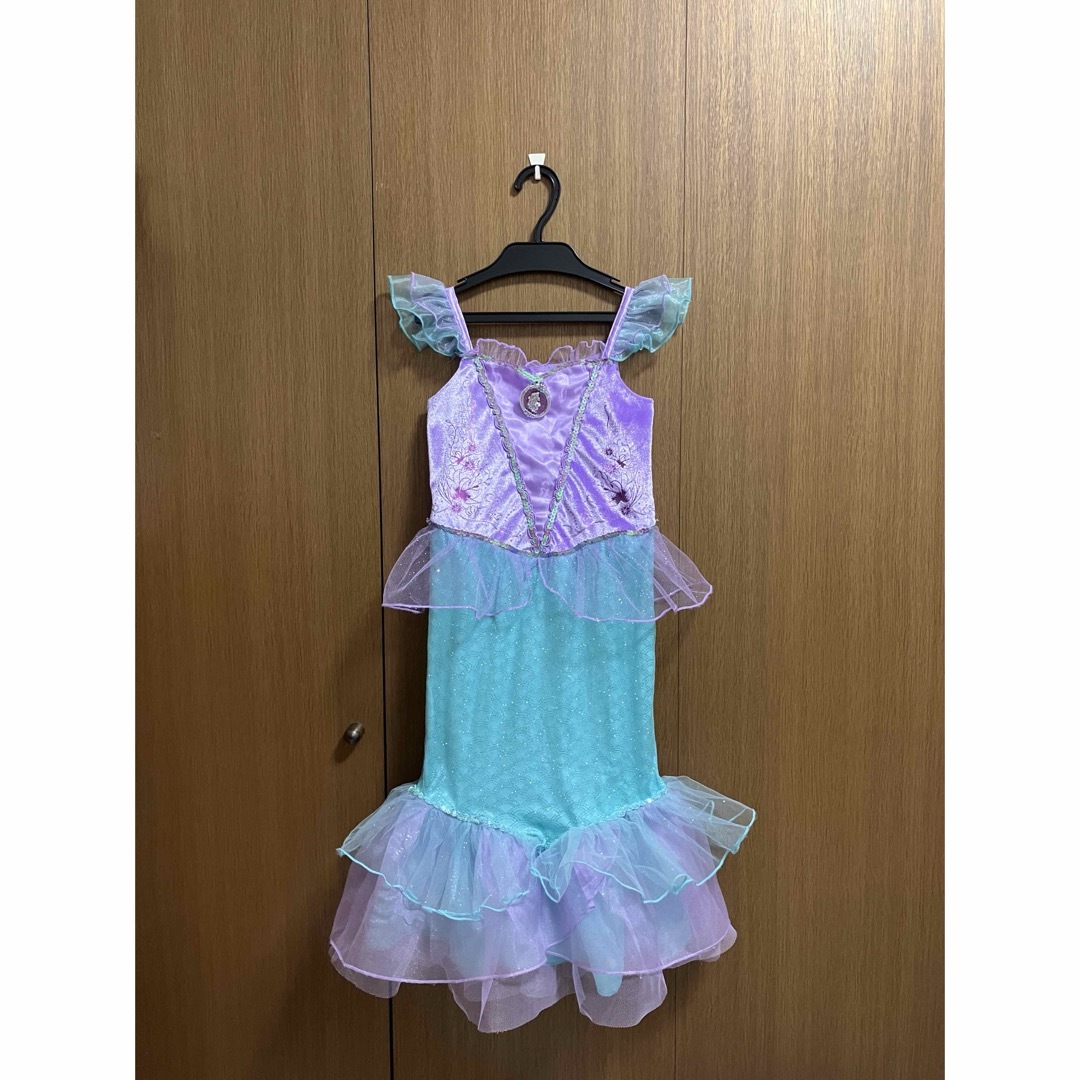 ディズニーストア　リトルマーメイド　アリエル　 ワンピース　ドレス　120 キッズ/ベビー/マタニティのキッズ服女の子用(90cm~)(ワンピース)の商品写真