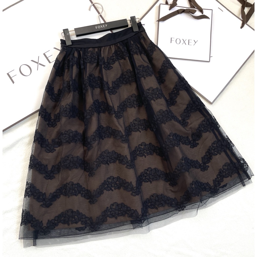 FOXEY(フォクシー)のフォクシー　FOXEY Lyon スカート　チュール　レース　フレアスカート レディースのスカート(ロングスカート)の商品写真