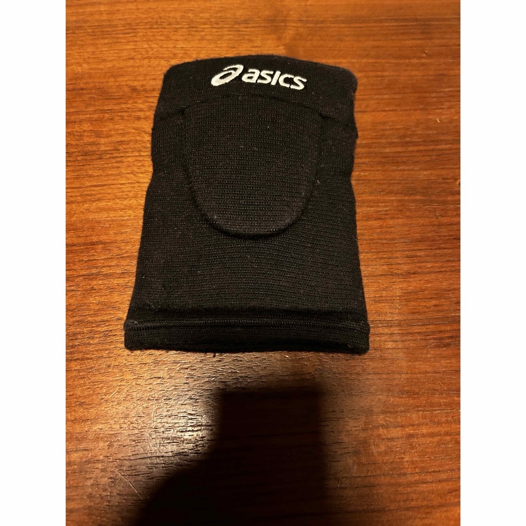 asics(アシックス)のバレーボール　肘　サポーター メンズのメンズ その他(その他)の商品写真