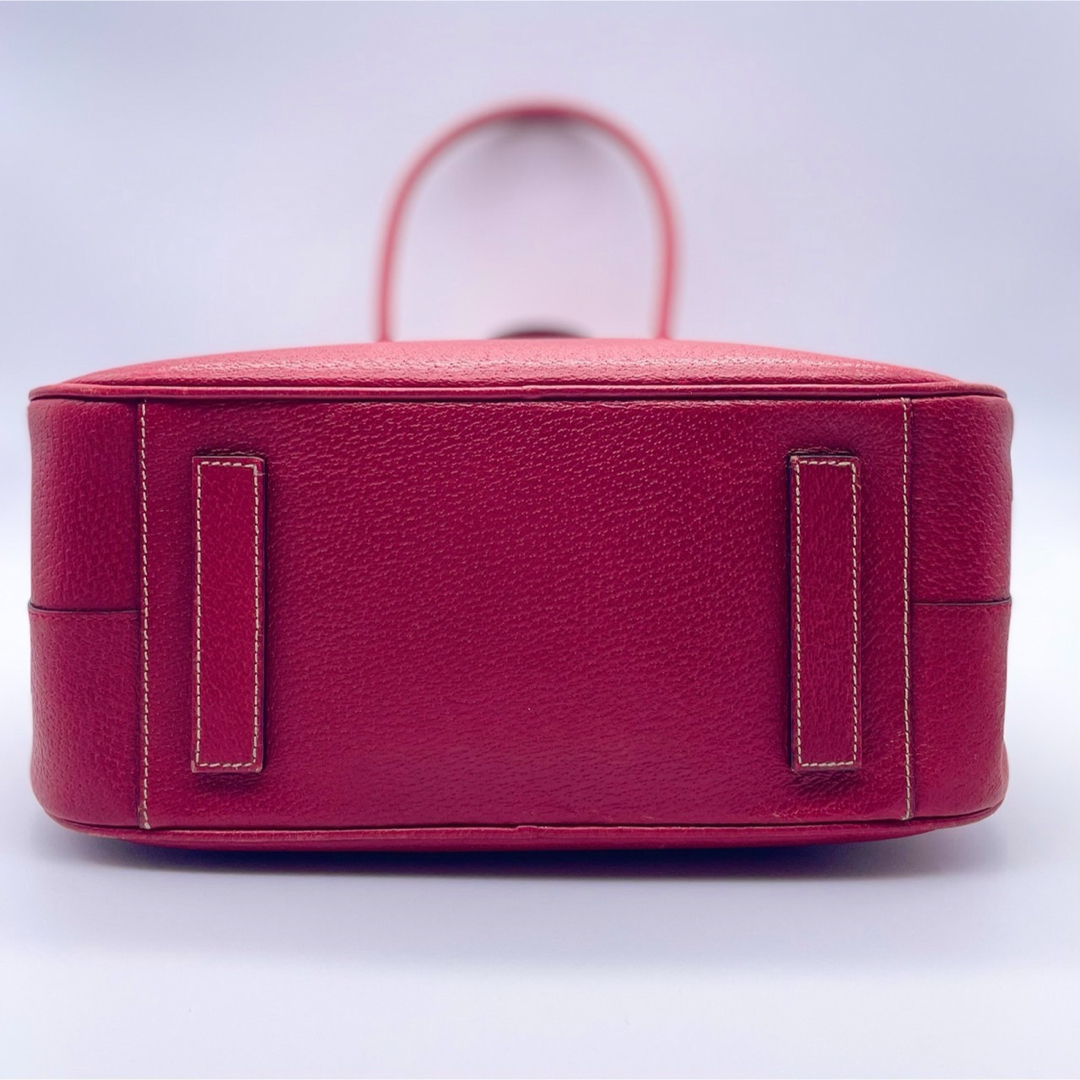 PRADA(プラダ)の✨美品✨プラダ ハンドバッグ 南京錠ロゴ レザー レッド 赤 レディースのバッグ(ハンドバッグ)の商品写真
