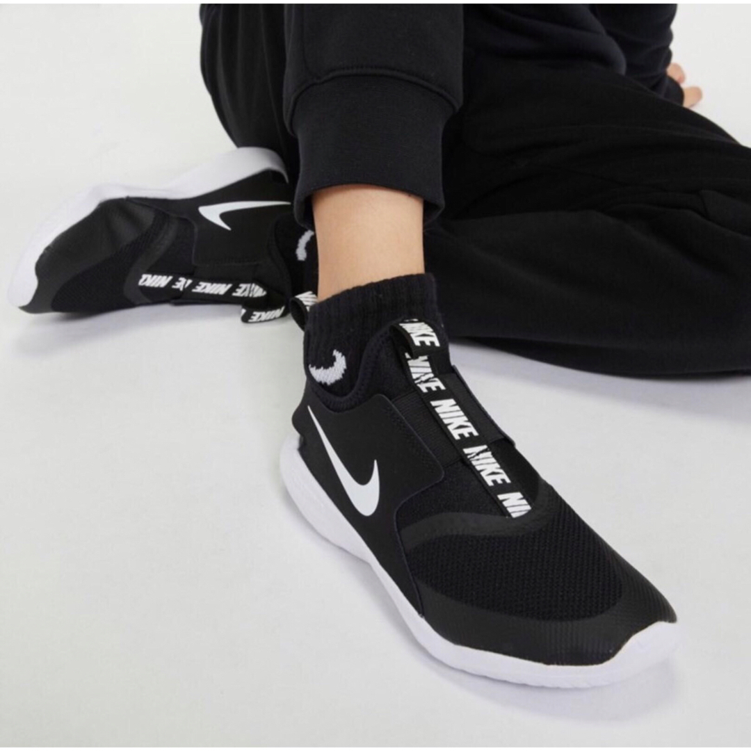 NIKE(ナイキ)の【NIKE】ナイキ フレックス ランナー ランニングシューズ 24.5cm レディースの靴/シューズ(スニーカー)の商品写真