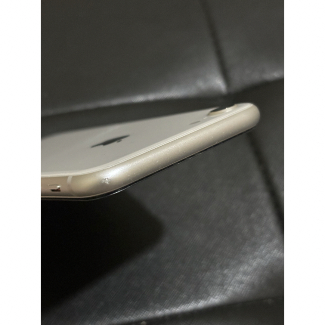 Apple(アップル)のiPhone8 64GB SIMフリー バッテリー100% スマホ/家電/カメラのスマートフォン/携帯電話(スマートフォン本体)の商品写真