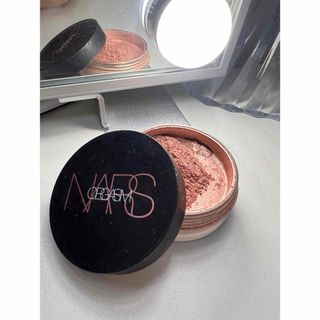 ナーズ(NARS)のnars イルミネイティングルースパウダー(アイシャドウ)