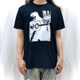 新品 リヴァーフェニックス ギター スタンドバイミー イケメン 俳優 Tシャツ(Tシャツ/カットソー(半袖/袖なし))