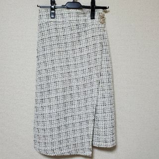 トッコクローゼット(TOCCO closet)のtocco closetのツイードスカート(ひざ丈スカート)