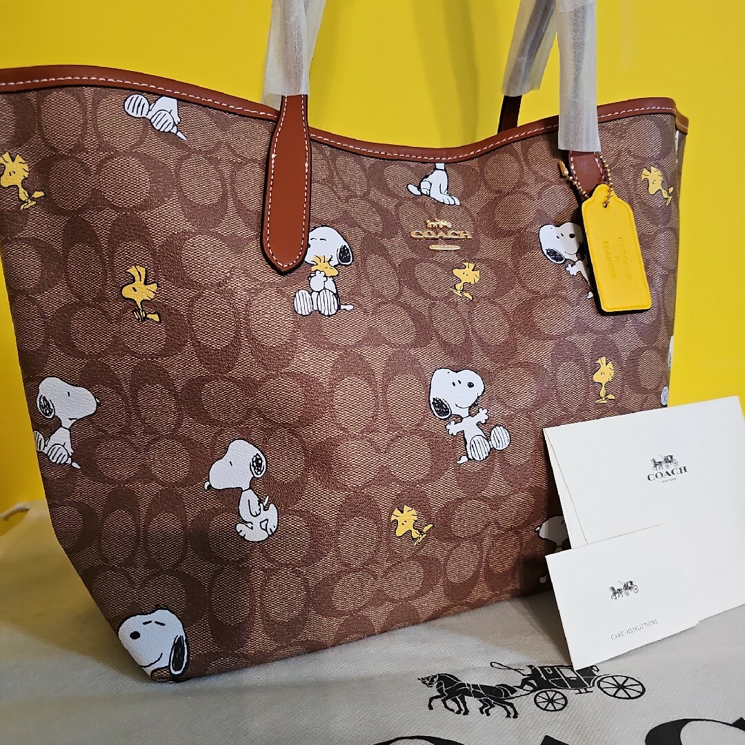 COACH(コーチ)のCOACH スヌーピー トートバッグ コーチ ウッドストック 新品 人気 可愛い レディースのバッグ(トートバッグ)の商品写真