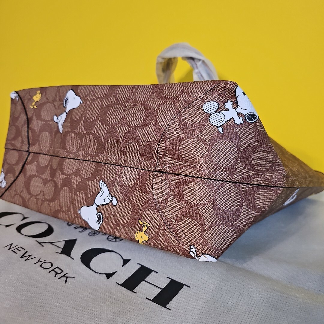 COACH(コーチ)のCOACH スヌーピー トートバッグ コーチ ウッドストック 新品 人気 可愛い レディースのバッグ(トートバッグ)の商品写真