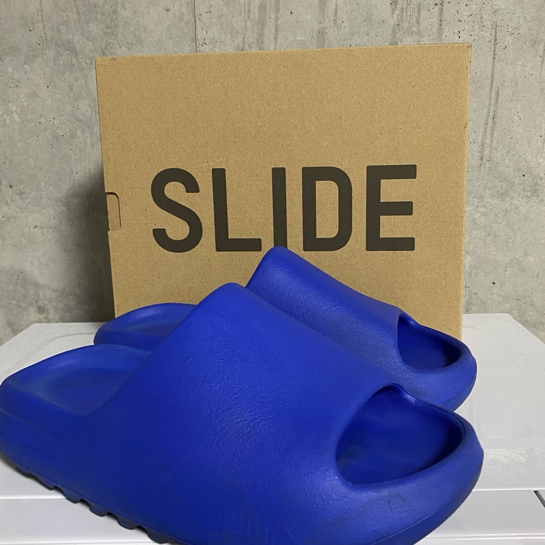 adidas(アディダス)のadidas YZY SLIDE BLUE レディースの靴/シューズ(サンダル)の商品写真