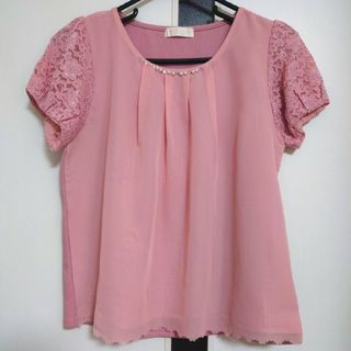 パターンフィオナ(PATTERN fiona)の【美品・未使用に近い】ピンク　袖レース　半袖シフォンブラウス　M　夏　パターン(シャツ/ブラウス(半袖/袖なし))