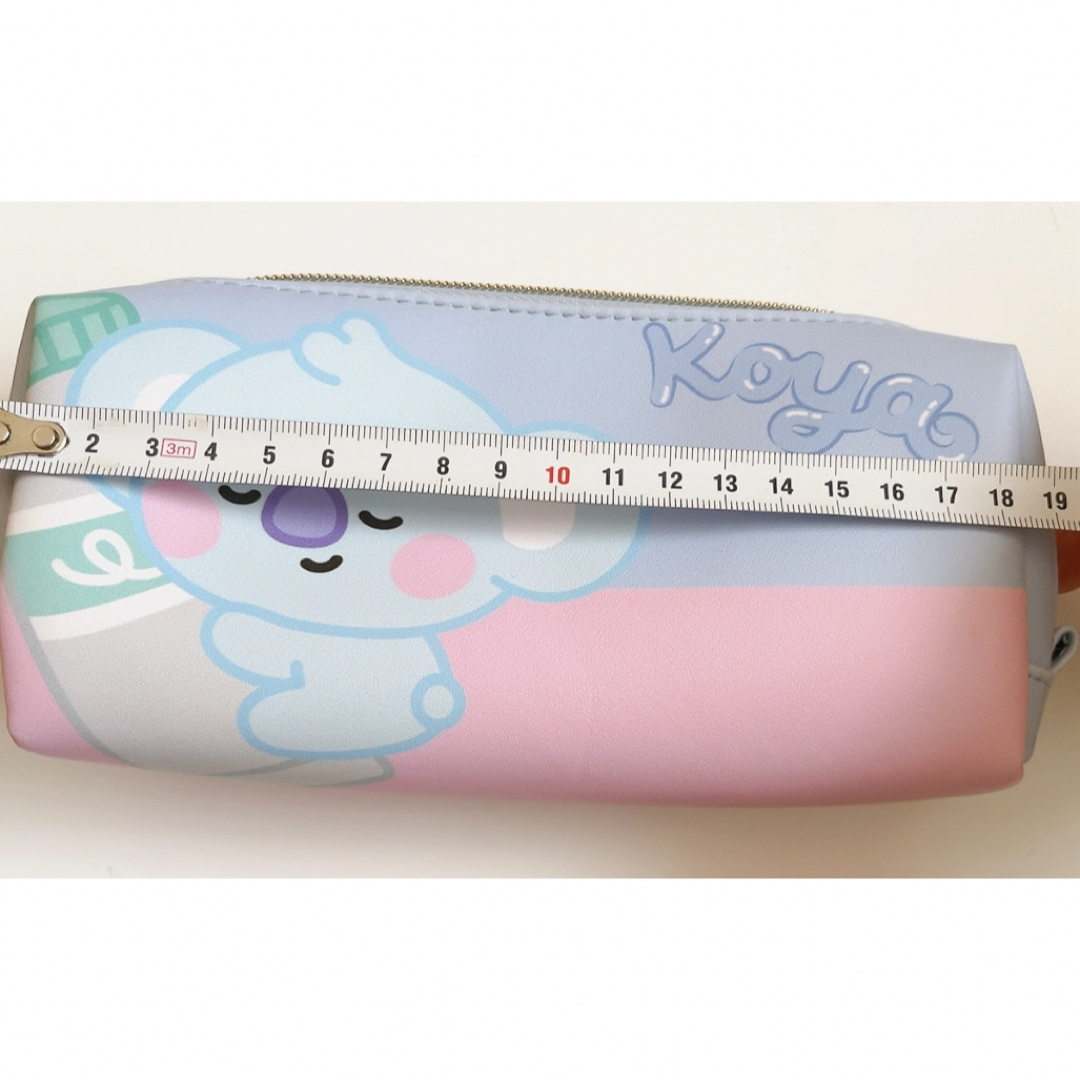 BT21(ビーティーイシビル)のBT21 KOYA ペンポーチ エンタメ/ホビーのおもちゃ/ぬいぐるみ(キャラクターグッズ)の商品写真