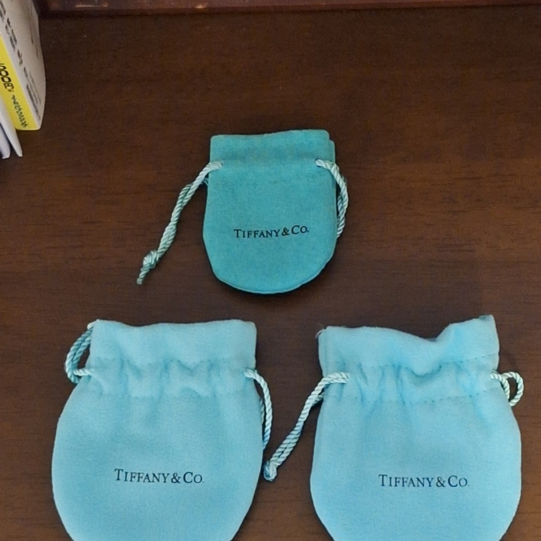 Tiffany & Co.(ティファニー)のティファニー Tiffany& Co. 布袋 アクセサリーケース レディースのヘアアクセサリー(その他)の商品写真