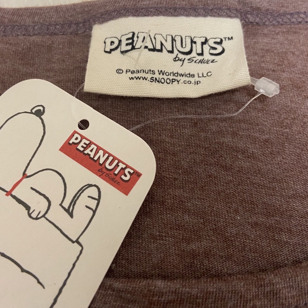 新品　PEANUTS  シャツ　スヌーピー　ファミリー　兄弟　ピーナッツ レディースのトップス(Tシャツ(半袖/袖なし))の商品写真
