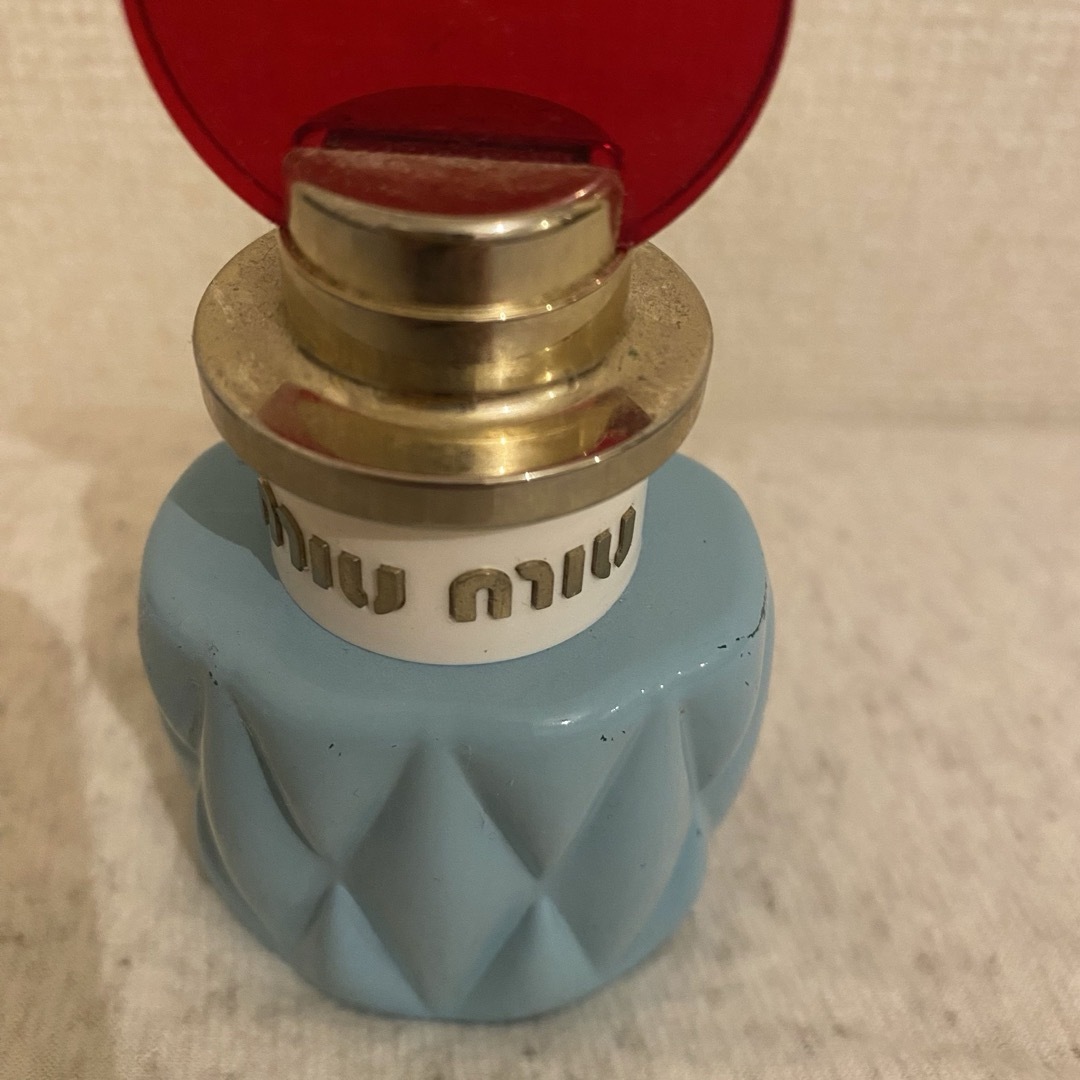 miumiu(ミュウミュウ)のミュウミュウ オードパルファム 30 ml 空瓶 コスメ/美容の香水(香水(女性用))の商品写真