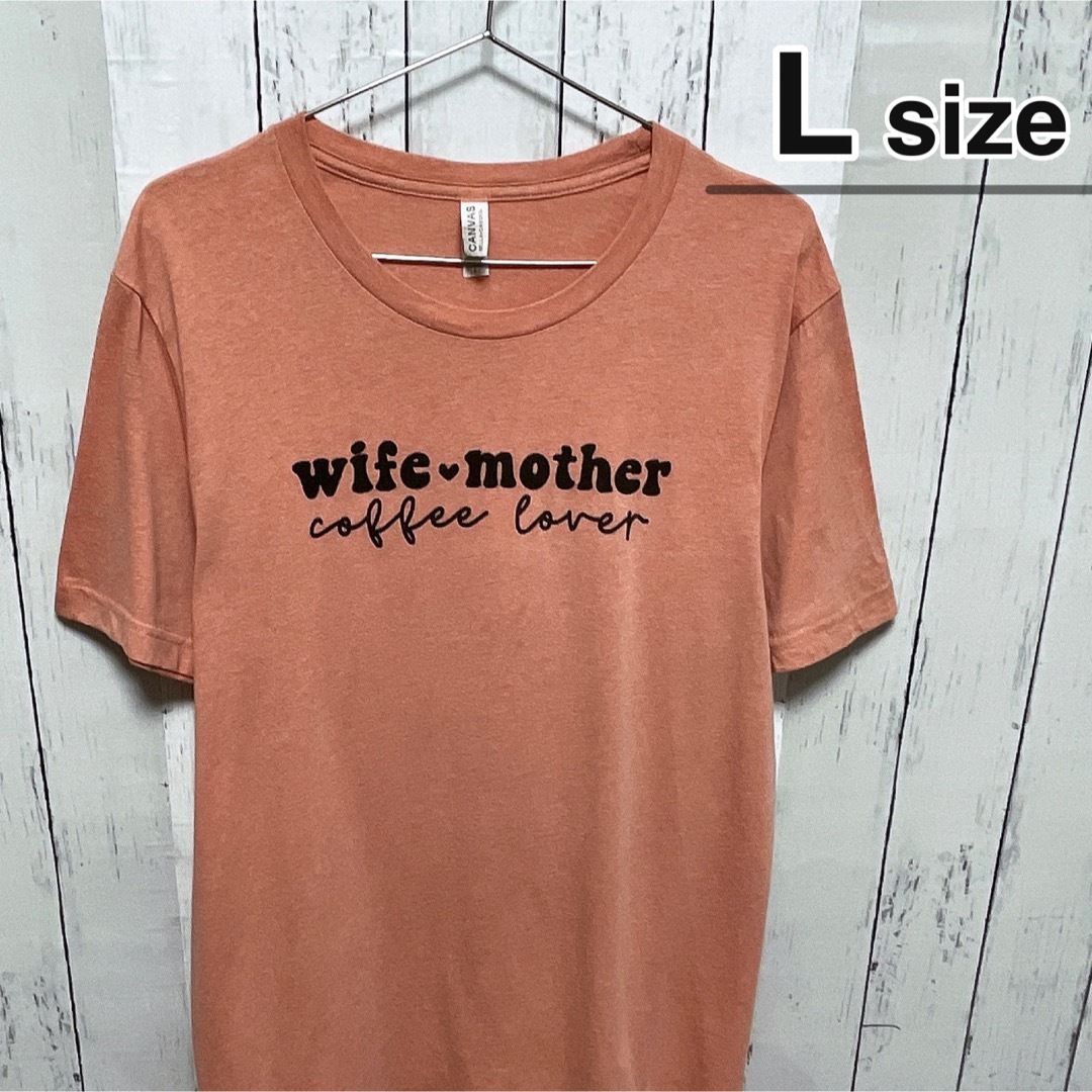 USA古着　Tシャツ　L　サーモンピンク　クルーネック　ロゴ　プリント　wife メンズのトップス(Tシャツ/カットソー(半袖/袖なし))の商品写真