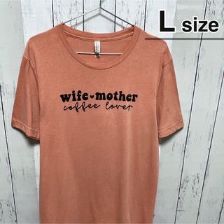 USA古着　Tシャツ　L　サーモンピンク　クルーネック　ロゴ　プリント　wife(Tシャツ/カットソー(半袖/袖なし))