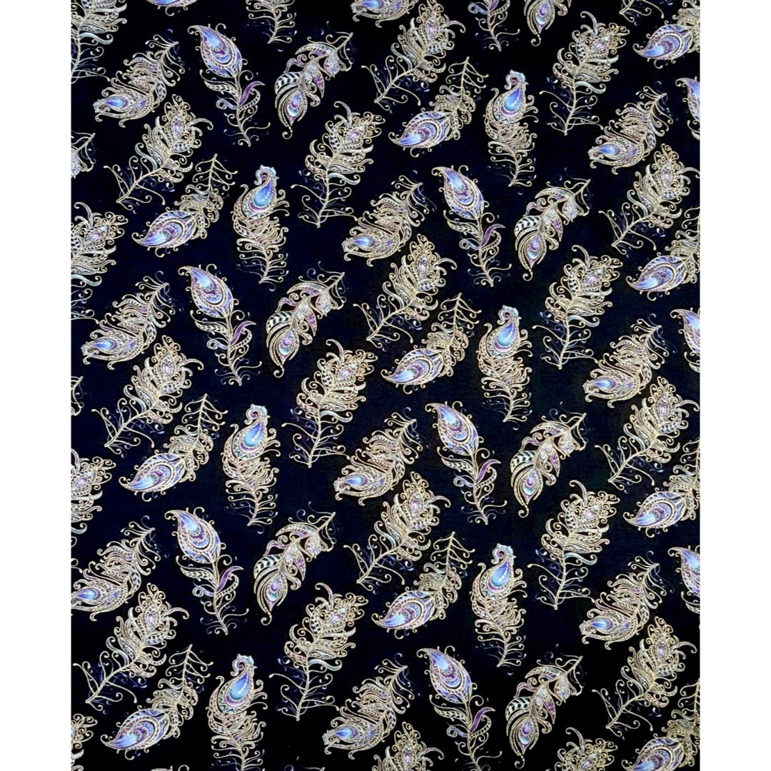 USAコットン ベナテックスPeacock Flourishフェザー 黒孔雀45 ハンドメイドの素材/材料(生地/糸)の商品写真