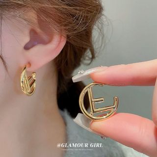 FENDI - fendi フェンディ　ピアス　ロゴ　ゴールド　アクセサリー