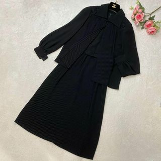 トウキョウソワール(TOKYO SOIR)の東京ソワール  ワンピース　スーツ　プリーツ仕立て　ブラックフォーマル 礼服(礼服/喪服)