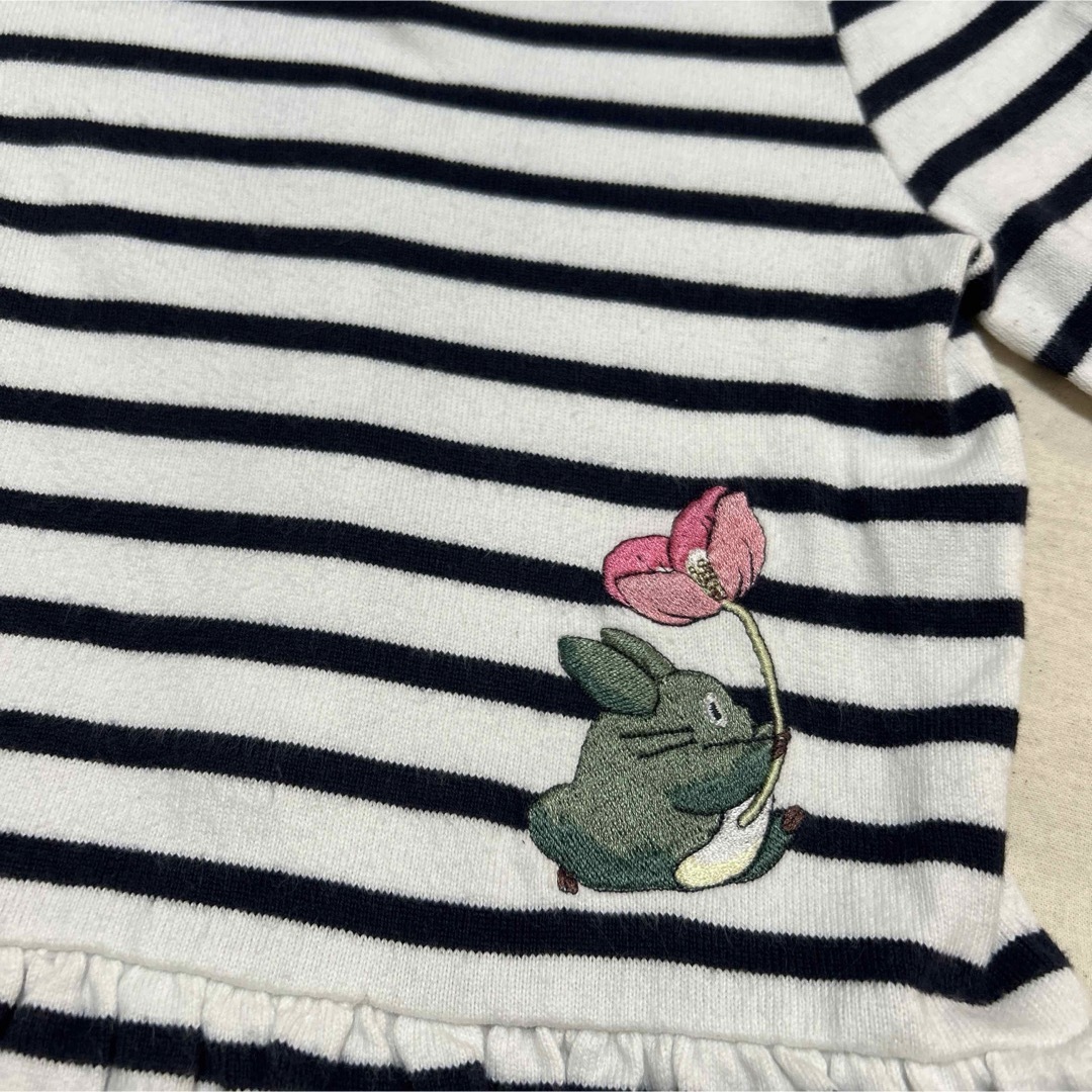 PETIT BATEAU(プチバトー)のプチバトー★トトロ刺繍　ボーダーワンピース　24m 80 90 キッズ/ベビー/マタニティのキッズ服女の子用(90cm~)(ワンピース)の商品写真