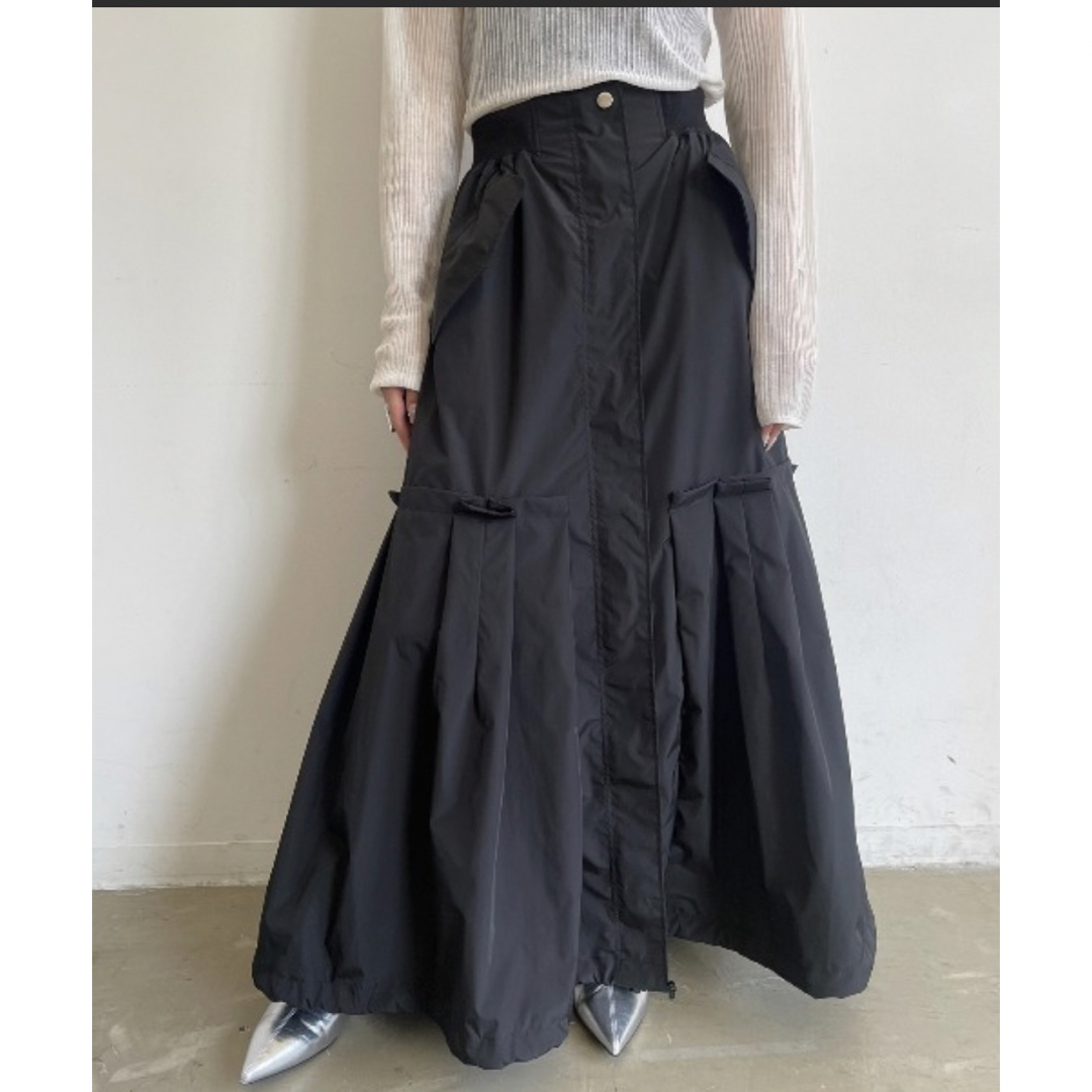 MAISON SPECIAL(メゾンスペシャル)のAIC. 完売　スポーティ　ロングスカート　韓国風　ナイロン レディースのスカート(ロングスカート)の商品写真
