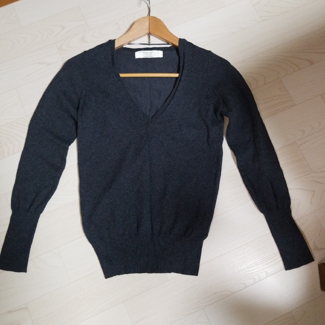 ZARA(ザラ)の{コットン素材}Vネック　ニット　ZARA　 KNIT セーター　Mサイズ　綿 レディースのトップス(その他)の商品写真