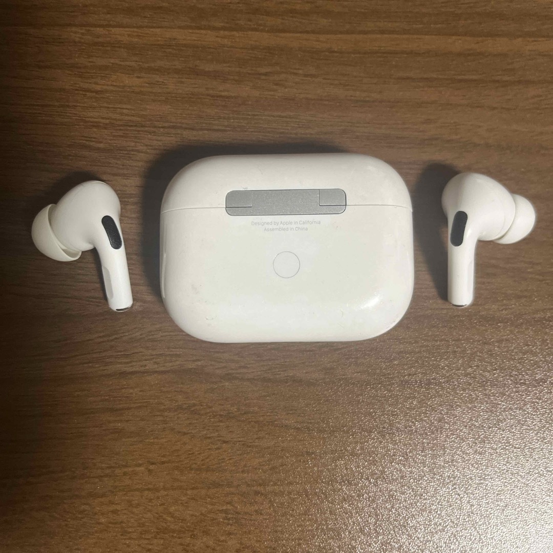 Apple(アップル)のAirPods Pro 第1世代 スマホ/家電/カメラのスマホアクセサリー(その他)の商品写真